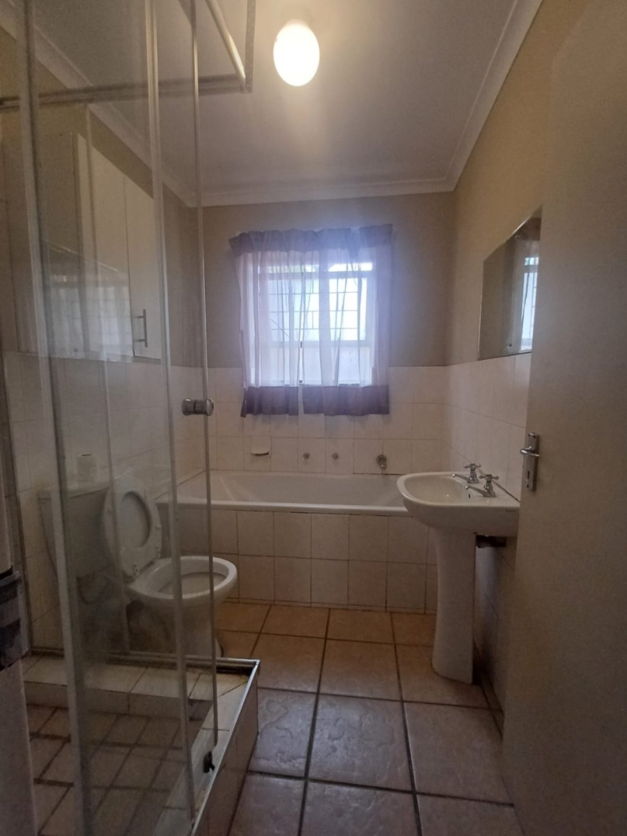 2 Bedroom Property for Sale in Ferndale Western Cape